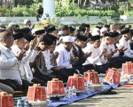 Gubernur Sulsel Bersama Ribuan Warga Gelar Salat Istisqa, Ikhtiar Spiritual dan Berdoa Agar Hujan Turun
