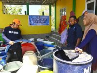 Gubernur Andi Sudirman Telah Distribusikan 403.000 Liter Air Bersih untuk 4.936 KK di Makassar